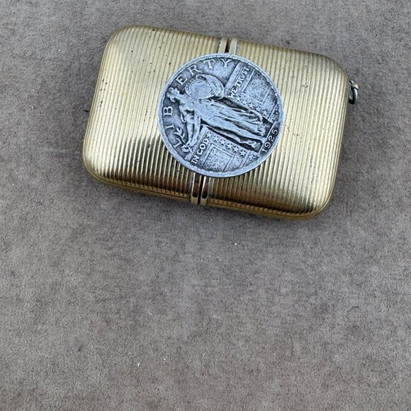 Shields Fifth Avenue Fine Jewelry Branded  17 Jewel Machined Brass Purse Watch - Picture 8 of 10